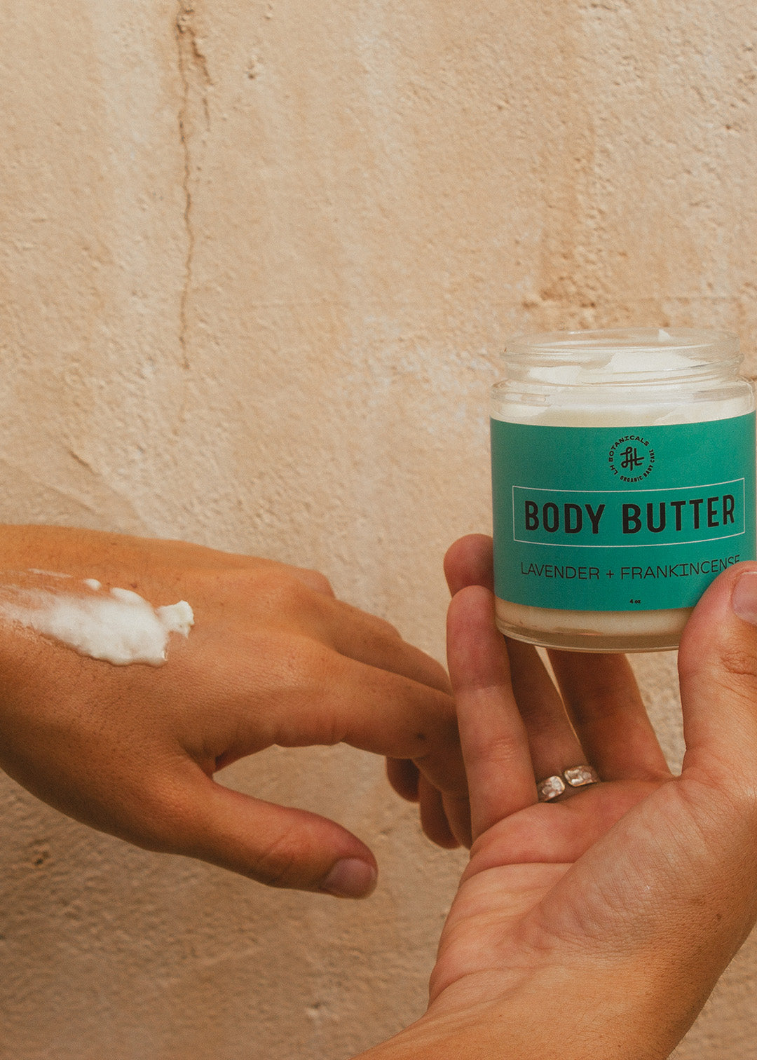 Little Hands Hawaii - Whipped Body Butter Application